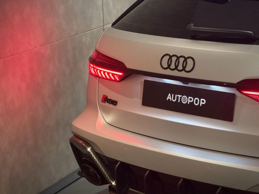 RS6 AVANT QUATTRO - Image 12